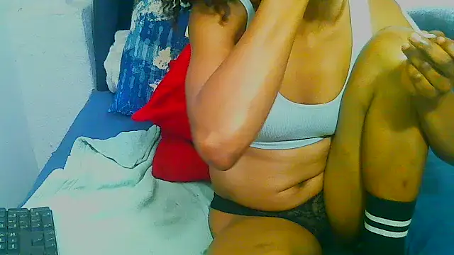 Snapshot of freaky_naughty chatting on 11.12.25 freaky naughty online show from 11.12.25