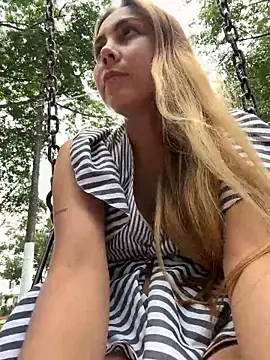 Snapshot of Brittanyrosexx chatting on 12.14.24 Brittanyrosexx online show from 12.14.24
