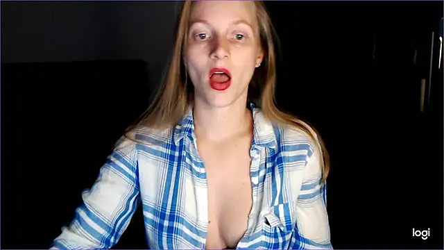 Snapshot of Shantidol chatting on 10.22.25 Shantidol online show from 10.22.25