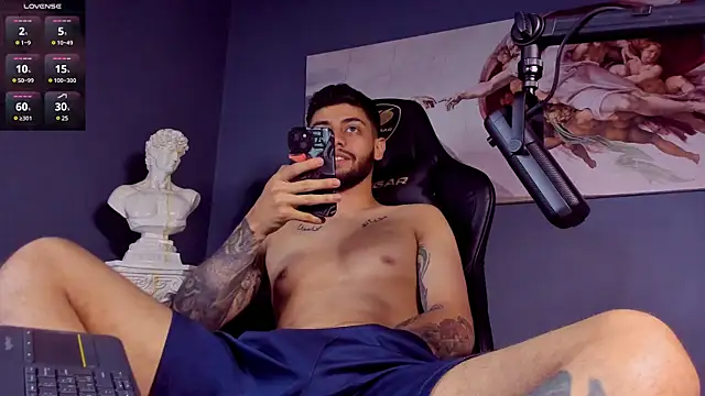 Snapshot of alessandro_duty chatting on 02.01.25 alessandro duty online show from 02.01.25