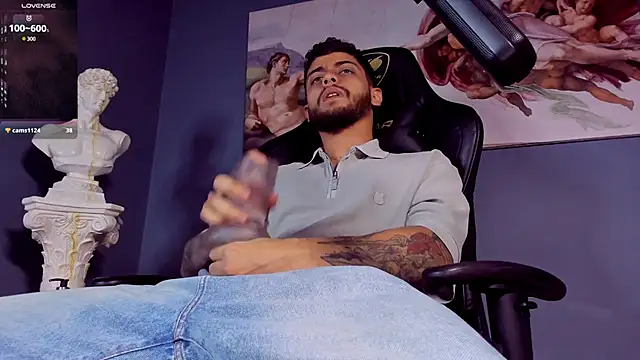 Snapshot of alessandro_duty chatting on 02.07.25 alessandro duty online show from 02.07.25