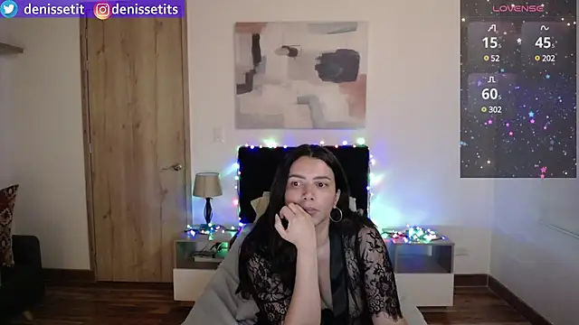 DenisseTits online show from 03.20.25