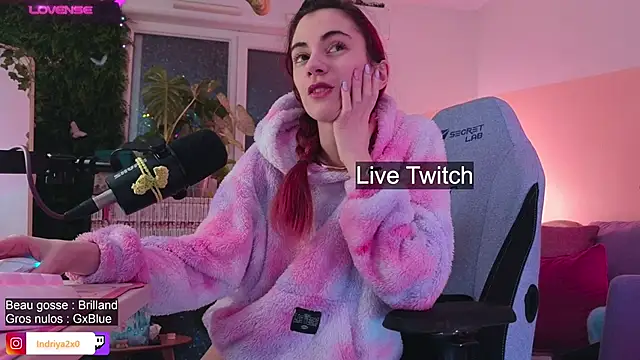 Snapshot of Indriya2x0 chatting on 11.10.25 Indriya2x0 online show from 11.10.25