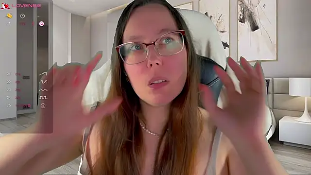 Victoria Romans online show from 10.14.25