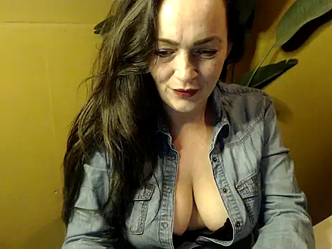 cloe85nl online show from 12.18.24