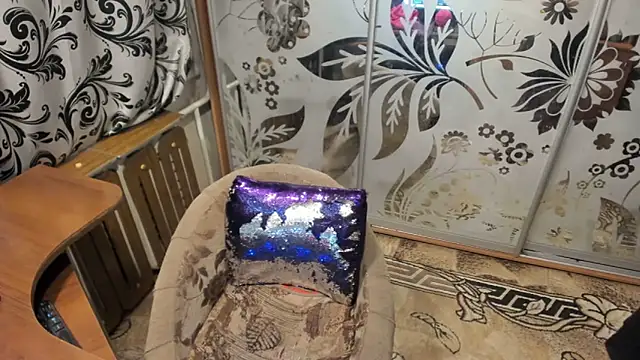 Snapshot of EVILENSA chatting on 01.30.25 EVILENSA online show from 01.30.25