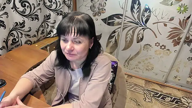 Snapshot of EVILENSA chatting on 03.04.25 EVILENSA online show from 03.04.25