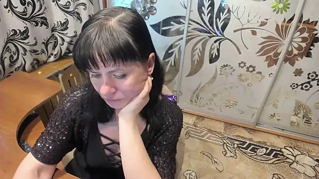 Snapshot of EVILENSA chatting on 03.12.25 EVILENSA online show from 03.12.25