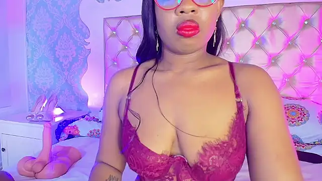 CaseyMoon online show from 04.14.26