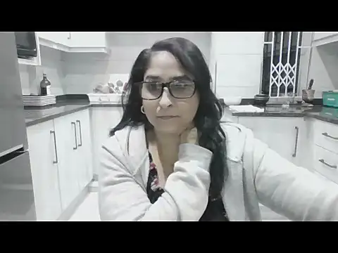 Snapshot of Indiankushy chatting on 06.19.26 Indiankushy online show from 06.19.26