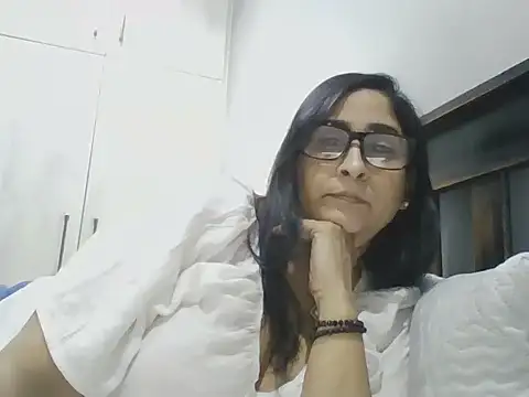 Snapshot of Indiankushy chatting on 07.18.26 Indiankushy online show from 07.18.26