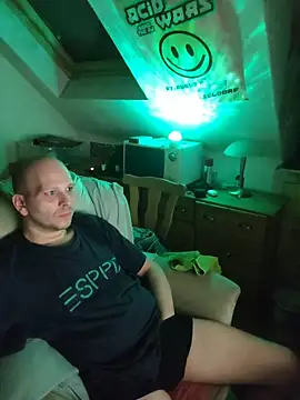 Snapshot of hardcap chatting on 11.02.25 hardcap online show from 11.02.25