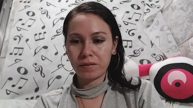 Snapshot of Venusluxodomme chatting on 12.02.24 Venusluxodomme online show from 12.02.24