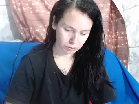 Snapshot of Venusluxodomme chatting on 10.14.25 Venusluxodomme online show from 10.14.25