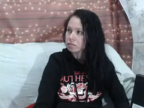 Snapshot of Venusluxodomme chatting on 11.06.25 Venusluxodomme online show from 11.06.25