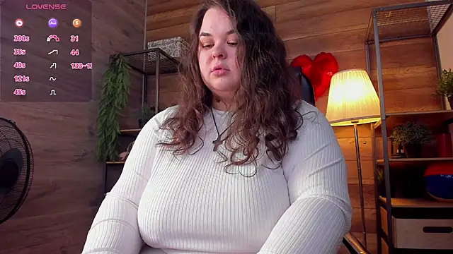 Snapshot of Raydirin chatting on 10.21.25 Raydirin online show from 10.21.25