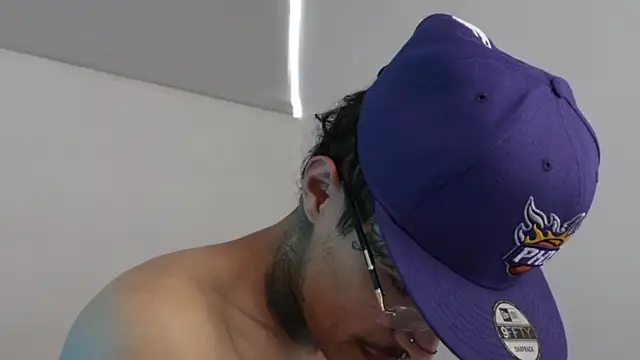 trieone online show from 12.02.24