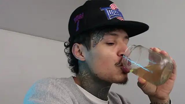 trieone online show from 02.08.25