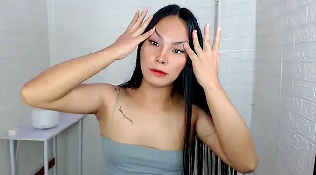 Snapshot of urnaughtydolly69 chatting on 03.20.25 urnaughtydolly69 online show from 03.20.25