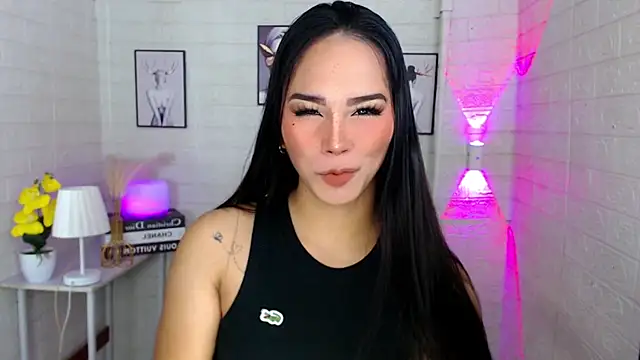 Snapshot of urnaughtydolly69 chatting on 09.17.25 urnaughtydolly69 online show from 09.17.25