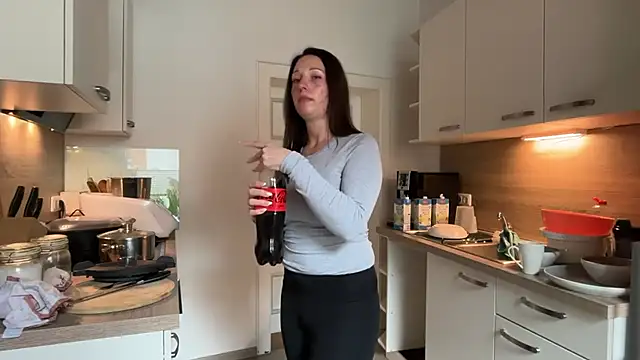 Viola Beck online show from 03.26.26