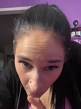 Snapshot of lolabunny9 chatting on 01.12.25 lolabunny9 online show from 01.12.25