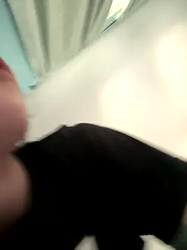 Snapshot of lolabunny9 chatting on 09.24.25 lolabunny9 online show from 09.24.25