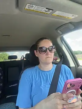 Snapshot of lolabunny9 chatting on 06.22.26 lolabunny9 online show from 06.22.26