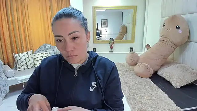 gaby trent online show from 11.22.25