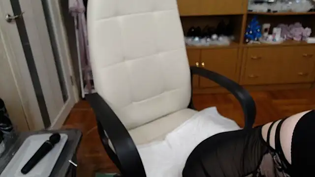 Mika Passion online show from 12.29.24