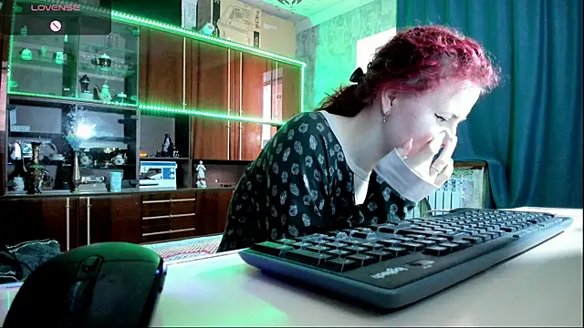 Snapshot of pa1e_pr1ncess chatting on 02.09.25 pa1e pr1ncess online show from 02.09.25