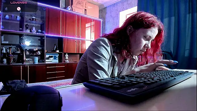 Snapshot of pa1e_pr1ncess chatting on 02.12.25 pa1e pr1ncess online show from 02.12.25