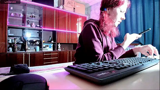 Snapshot of pa1e_pr1ncess chatting on 02.14.25 pa1e pr1ncess online show from 02.14.25