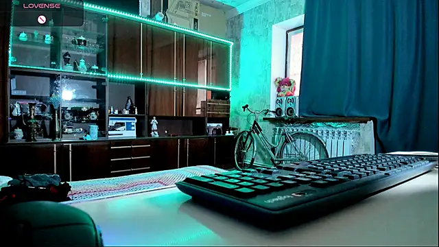 Snapshot of pa1e_pr1ncess chatting on 02.19.25 pa1e pr1ncess online show from 02.19.25