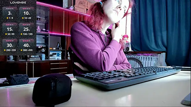 Snapshot of pa1e_pr1ncess chatting on 02.26.25 pa1e pr1ncess online show from 02.26.25