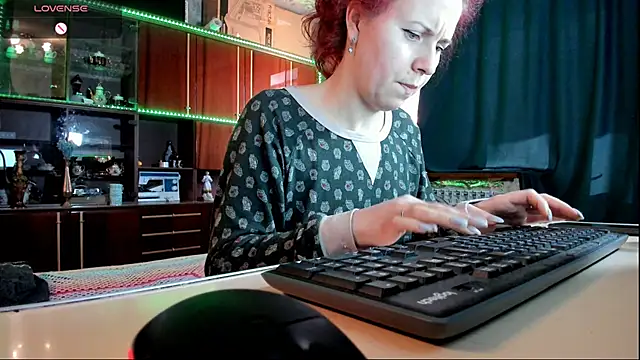 Snapshot of pa1e_pr1ncess chatting on 03.04.25 pa1e pr1ncess online show from 03.04.25