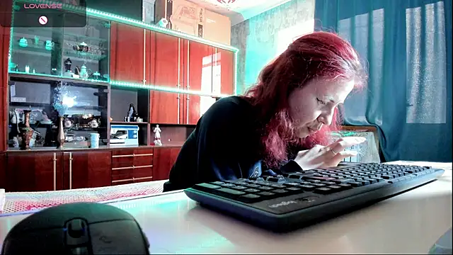 Snapshot of pa1e_pr1ncess chatting on 03.08.25 pa1e pr1ncess online show from 03.08.25