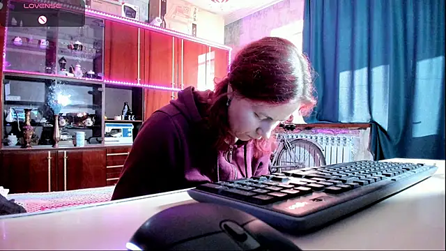 Snapshot of pa1e_pr1ncess chatting on 03.12.25 pa1e pr1ncess online show from 03.12.25