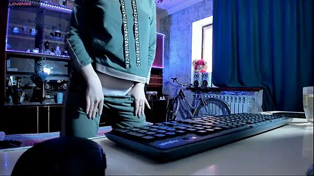 Snapshot of pa1e_pr1ncess chatting on 03.17.25 pa1e pr1ncess online show from 03.17.25