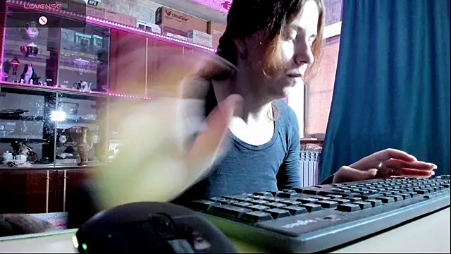 Snapshot of pa1e_pr1ncess chatting on 09.11.25 pa1e pr1ncess online show from 09.11.25