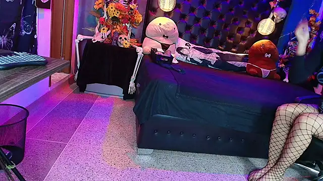 Snapshot of AlexHoe_ chatting on 09.14.25 AlexHoe online show from 09.14.25