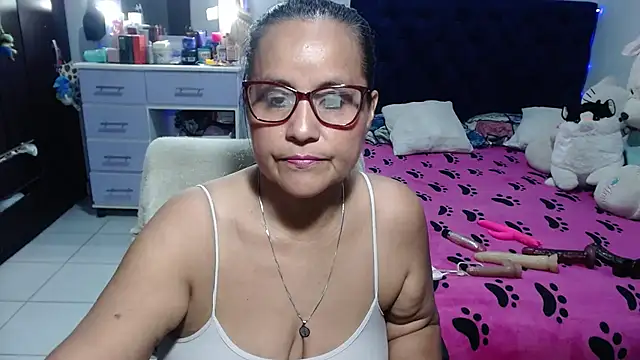Snapshot of pervert_mommy_ chatting on 07.03.26 pervert mommy online show from 07.03.26