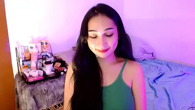 SweetLilly 18 online show from 10.24.25