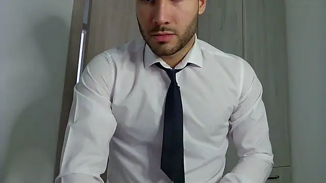 Justynn1 online show from 02.21.25