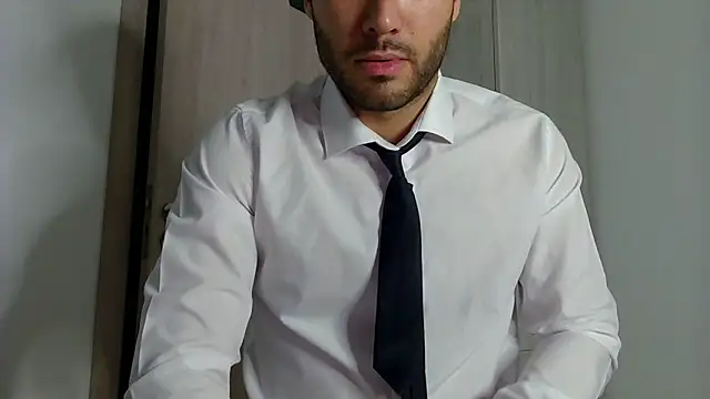 Justynn1 online show from 03.14.25