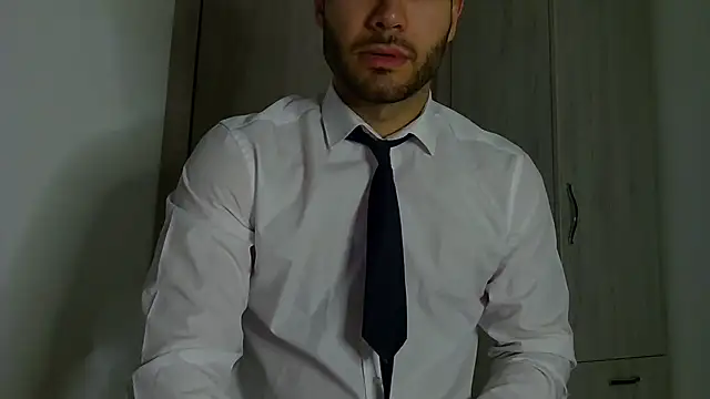 Justynn1 online show from 11.14.25