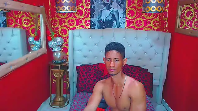 Snapshot of PEINBOYS chatting on 10.23.25 PEINBOYS online show from 10.23.25