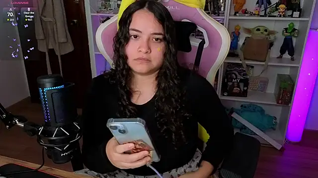 Snapshot of Sweet_sully__ chatting on 11.08.25 Sweet sully online show from 11.08.25