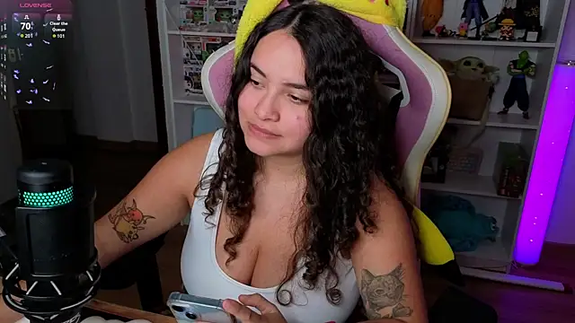 Snapshot of Sweet_sully__ chatting on 11.11.25 Sweet sully online show from 11.11.25