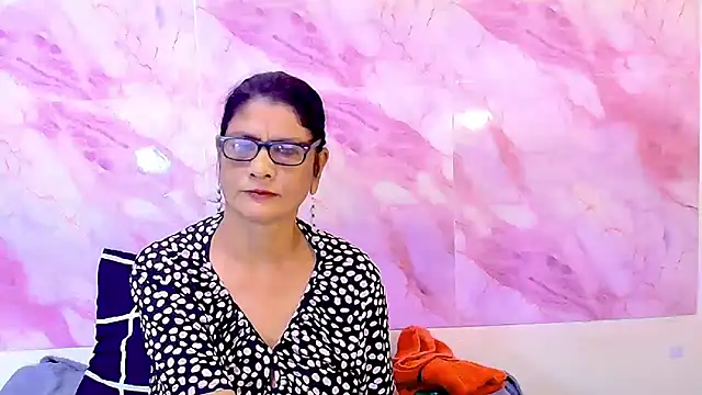 IndianAllure online show from 10.20.25